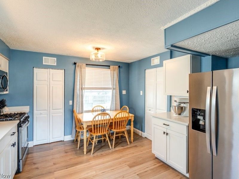 2331 Larchdale Drive , Cuyahoga Falls, OH 44221 Photo 13