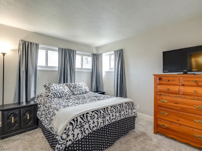 2331 Larchdale Drive , Cuyahoga Falls, OH 44221 Photo 17