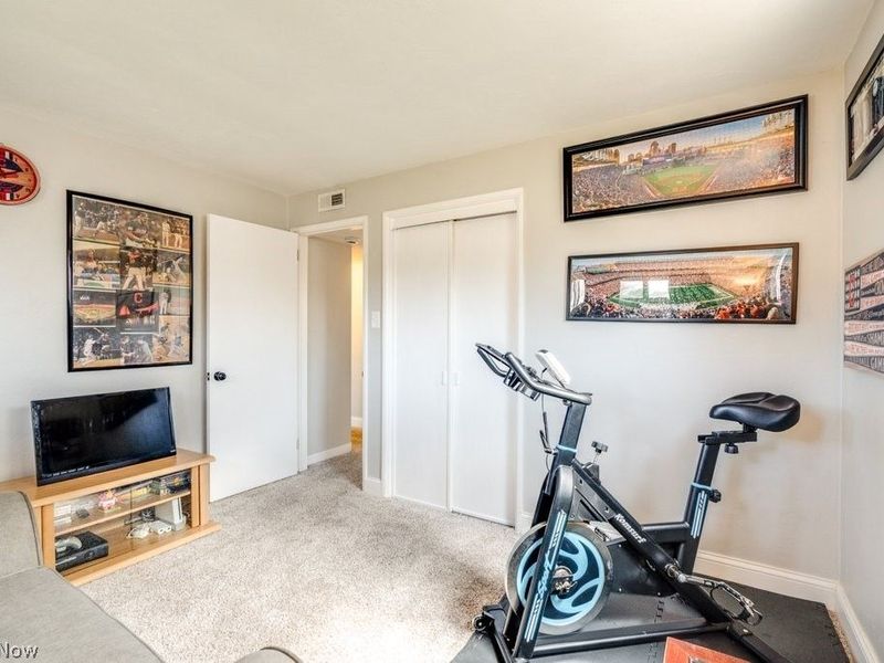 2331 Larchdale Drive , Cuyahoga Falls, OH 44221 Photo 22