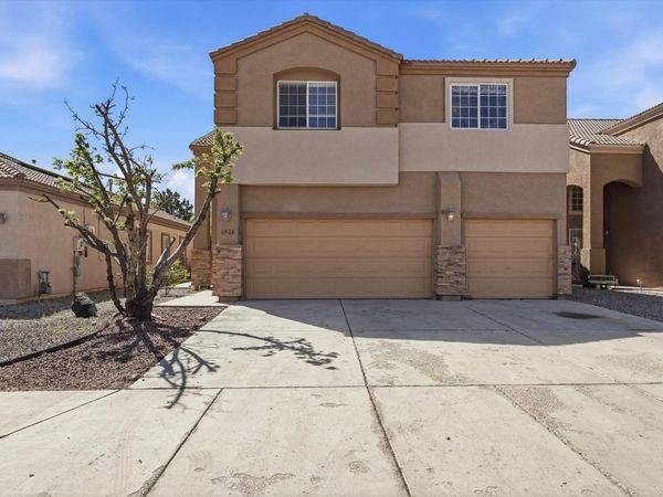 6928 Hawkwatch Road NW, Albuquerque, NM 87114