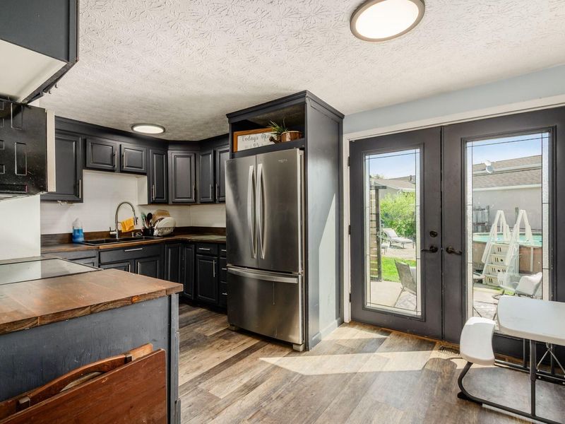 580 Evergreen Terrace , Columbus, OH 43228 Photo 10