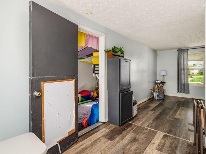 580 Evergreen Terrace , Columbus, OH 43228 Photo 11