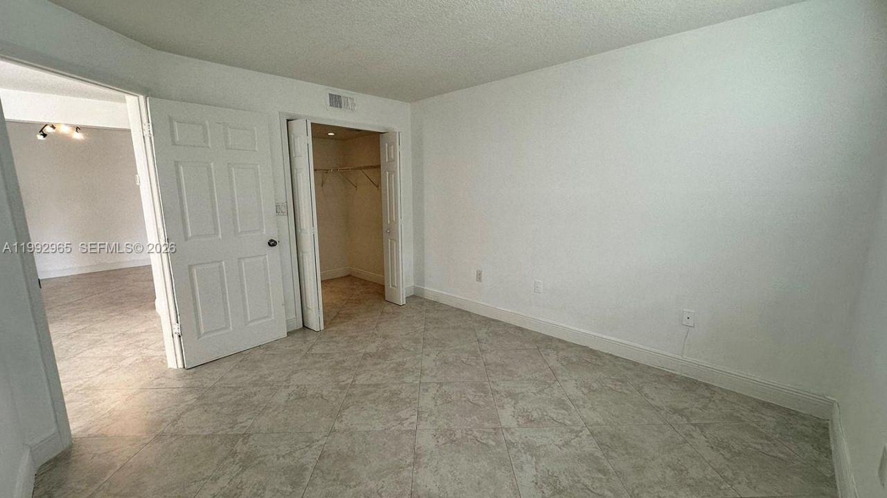 450 W Palm Cir W, Unit 207, Pembroke Pines, FL 33025 Photo