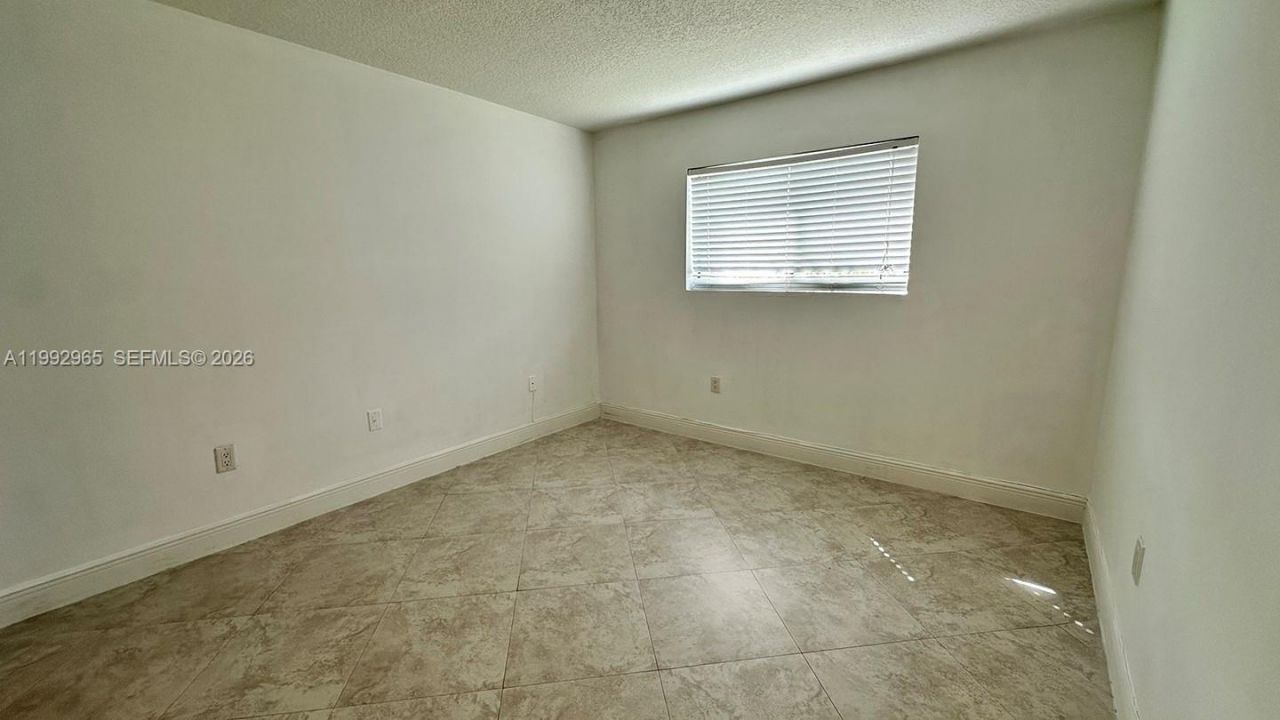 450 W Palm Cir W, Unit 207, Pembroke Pines, FL 33025 Photo