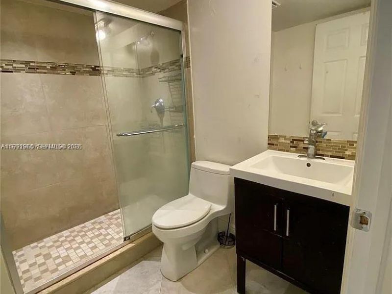 450 W Palm Cir W, Unit 207, Pembroke Pines, FL 33025 Photo