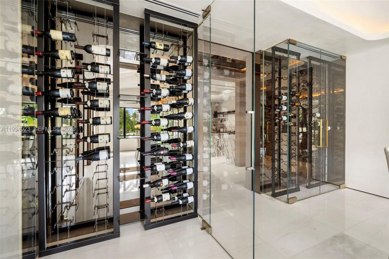 3681 Flamingo Dr , Miami Beach, FL 33140 Photo