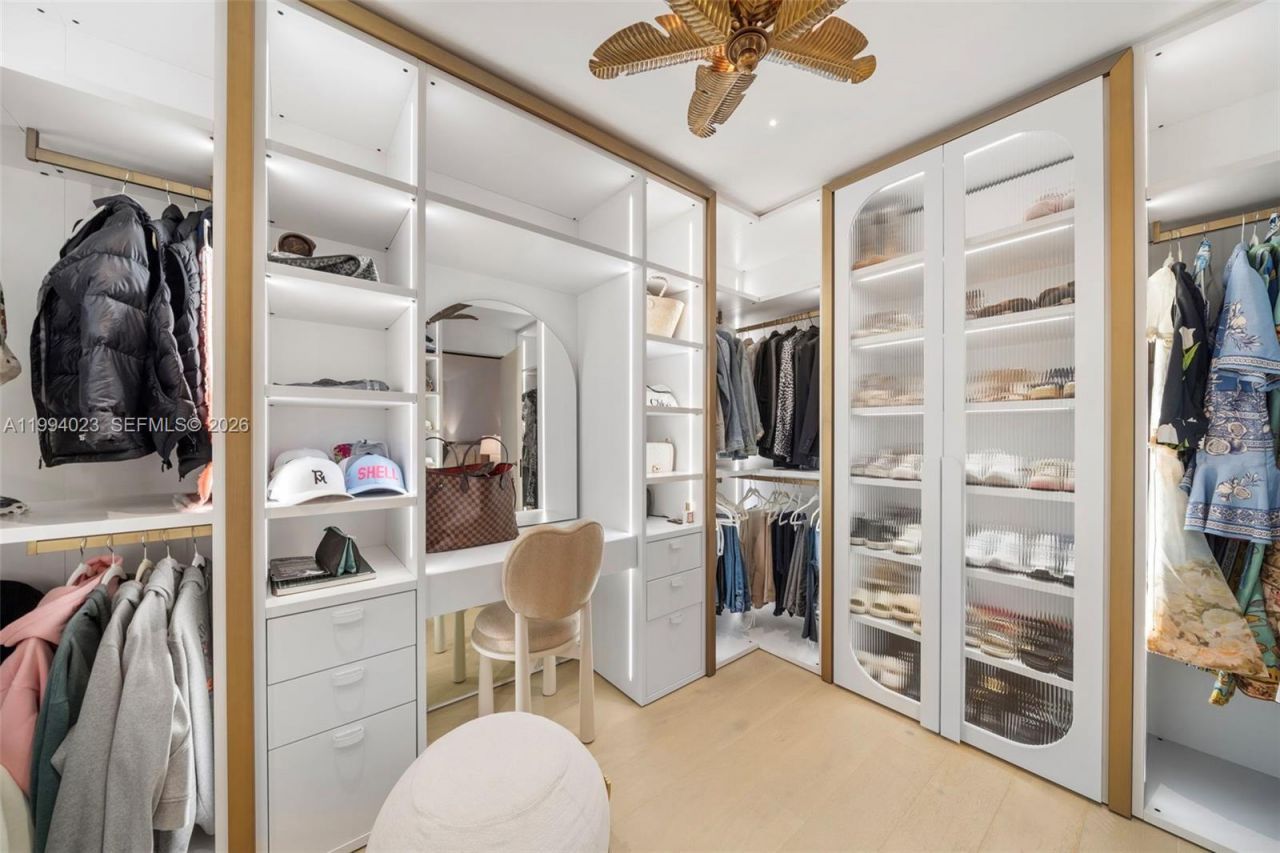 3681 Flamingo Dr , Miami Beach, FL 33140 Photo