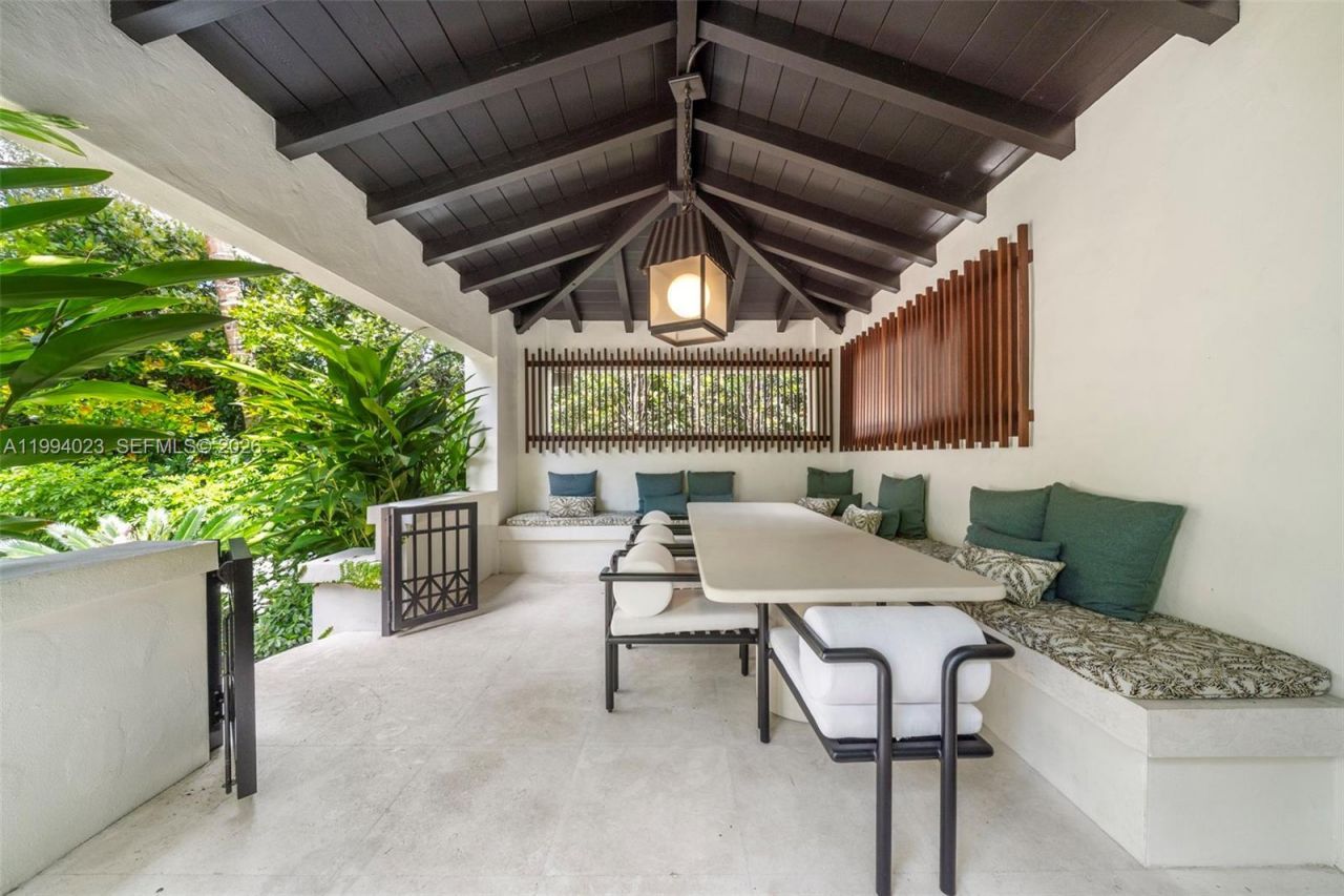 3681 Flamingo Dr , Miami Beach, FL 33140 Photo