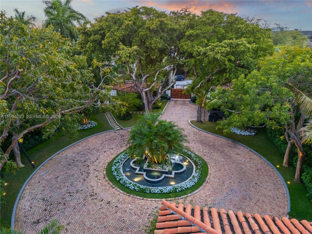 3681 Flamingo Dr , Miami Beach, FL 33140 Photo