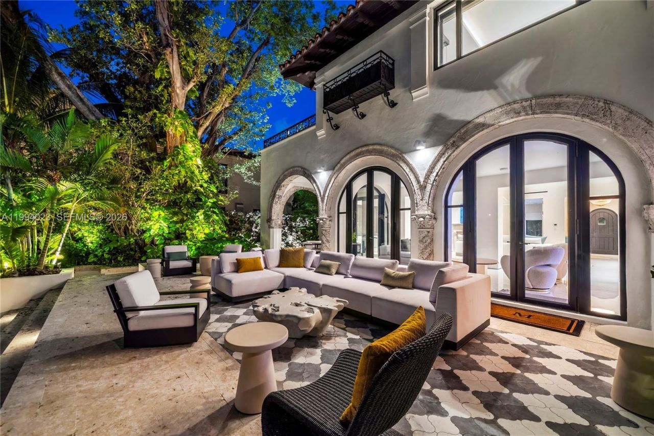 3681 Flamingo Dr , Miami Beach, FL 33140 Photo