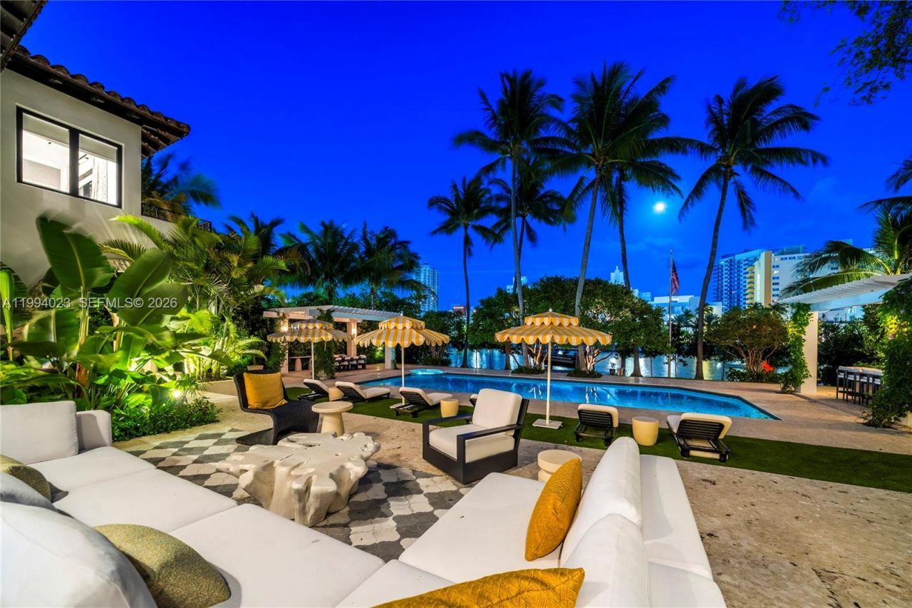 3681 Flamingo Dr , Miami Beach, FL 33140 Photo