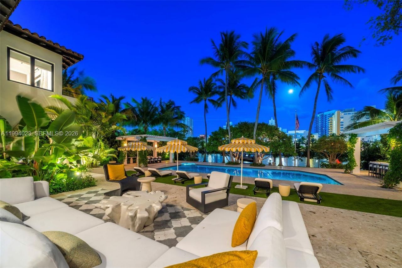 3681 Flamingo Dr , Miami Beach, FL 33140 Photo