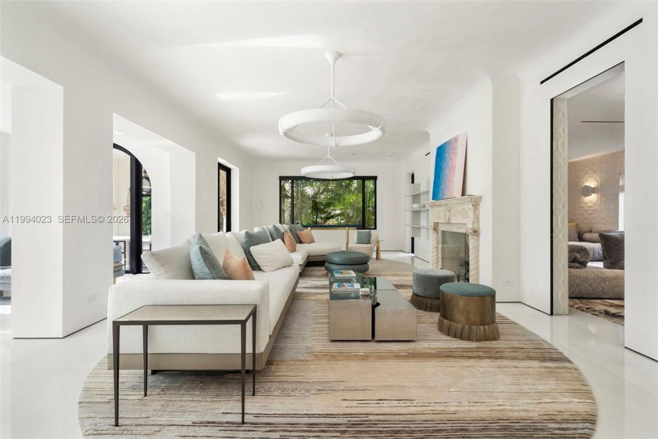 3681 Flamingo Dr , Miami Beach, FL 33140 Photo