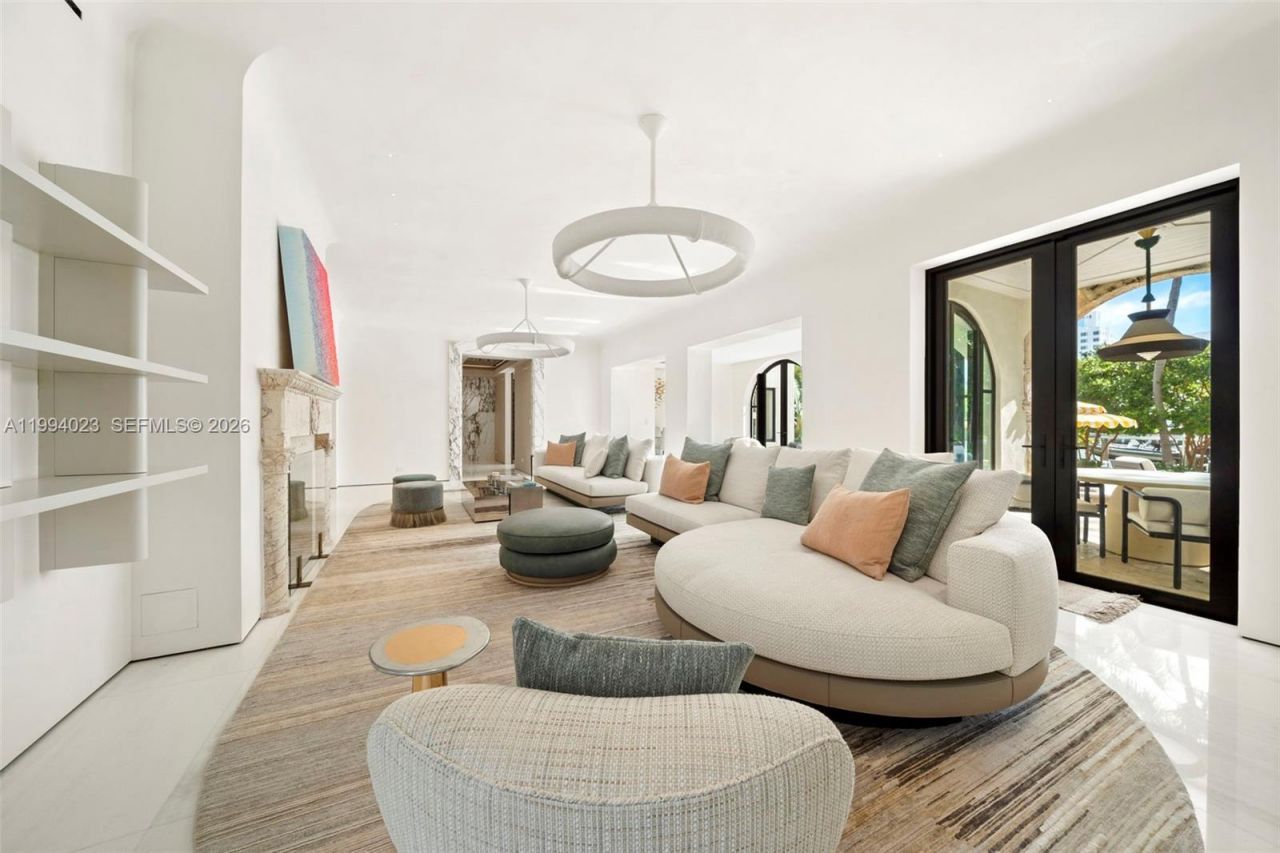 3681 Flamingo Dr , Miami Beach, FL 33140 Photo