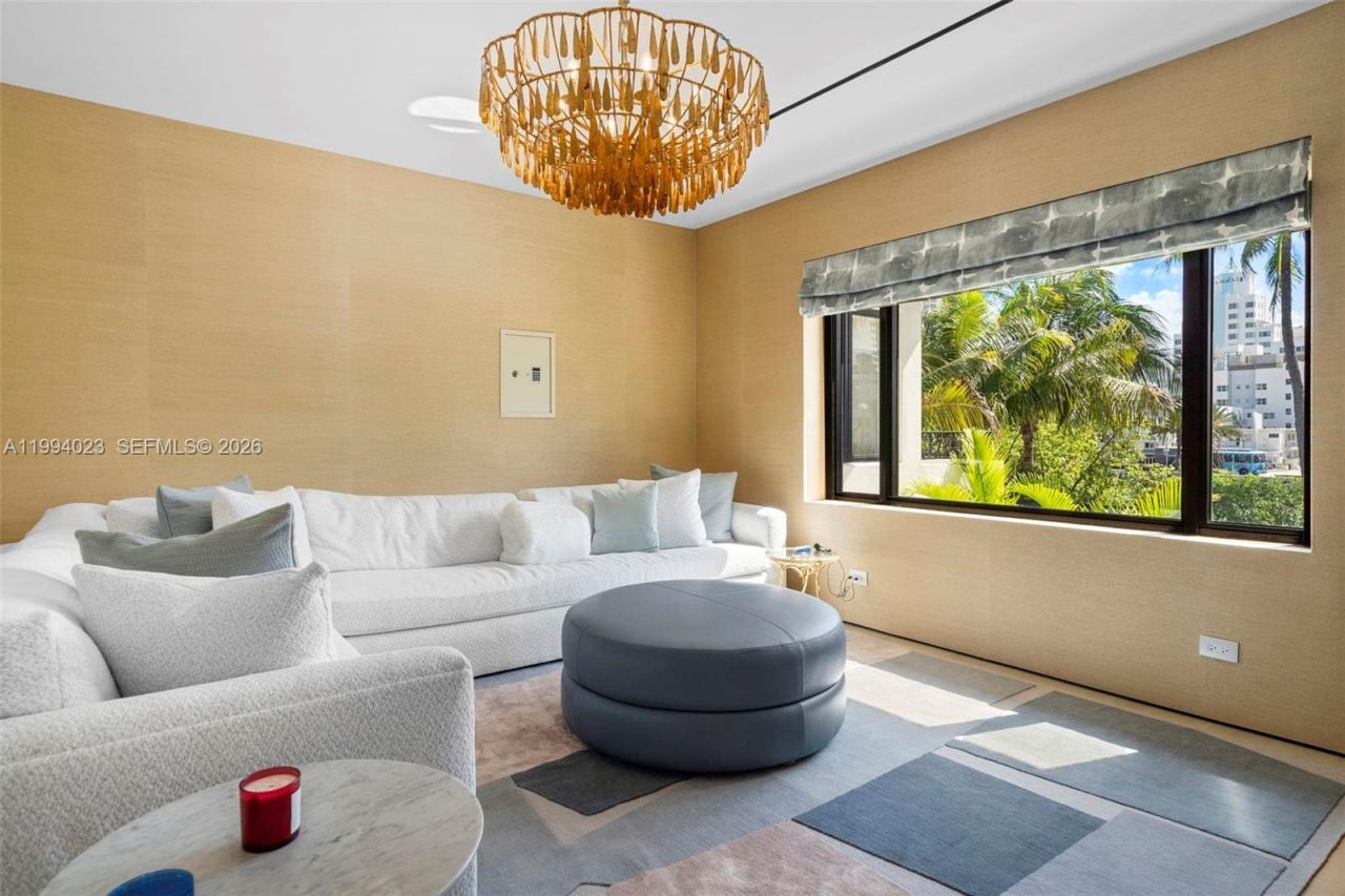 3681 Flamingo Dr , Miami Beach, FL 33140 Photo