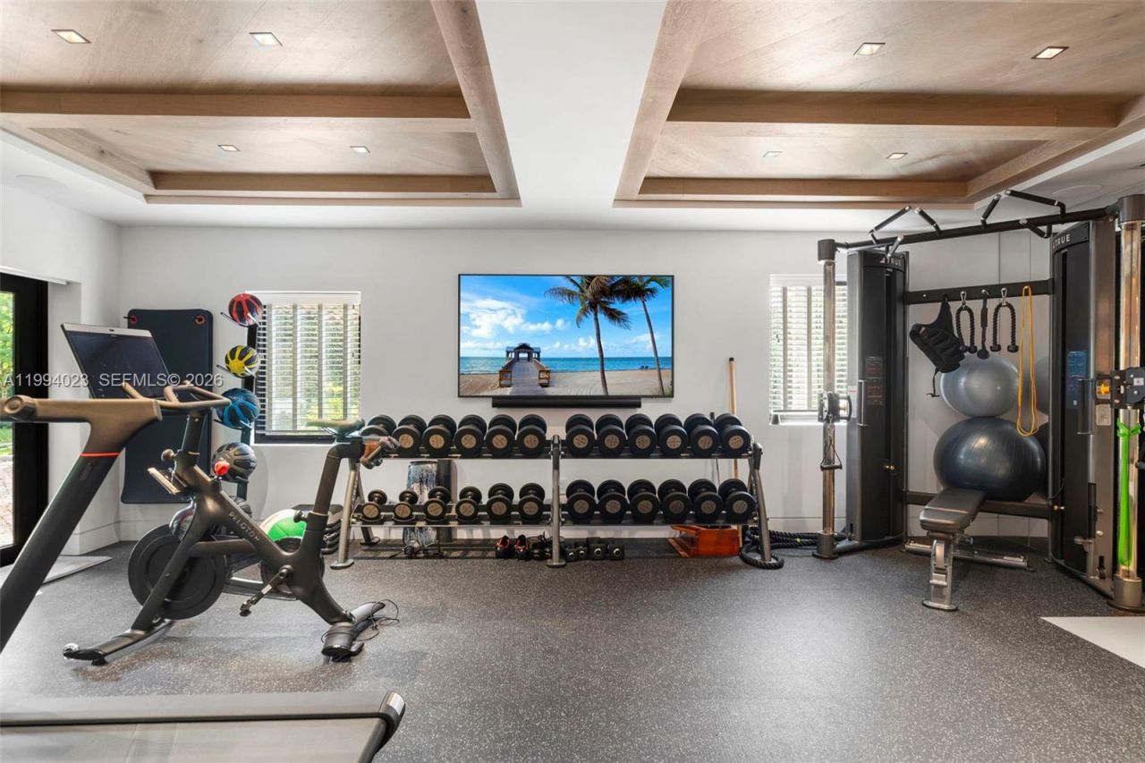 3681 Flamingo Dr , Miami Beach, FL 33140 Photo