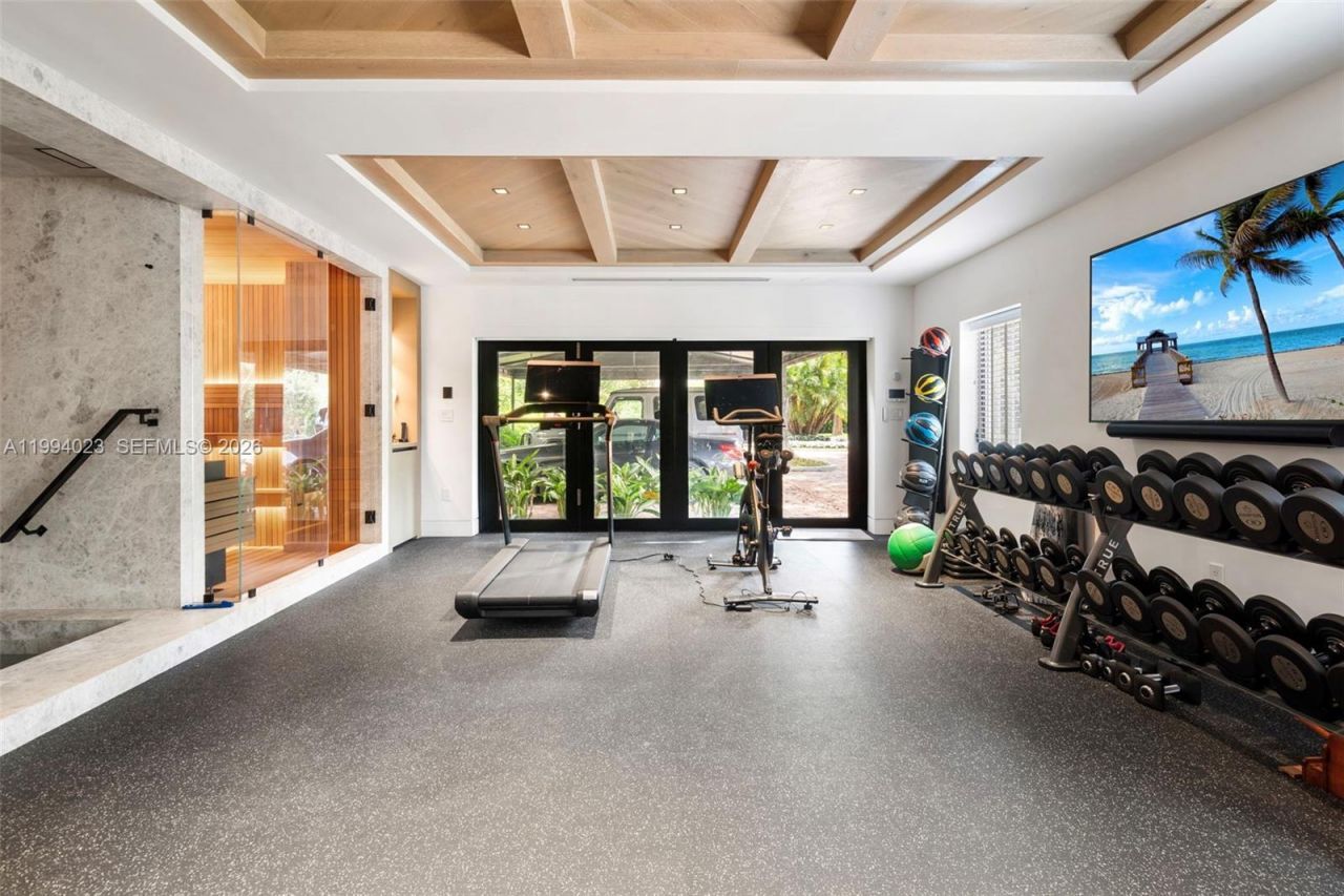 3681 Flamingo Dr , Miami Beach, FL 33140 Photo