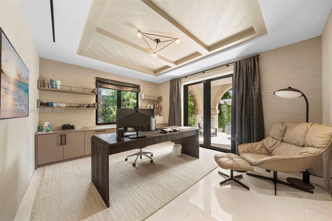 3681 Flamingo Dr , Miami Beach, FL 33140 Photo