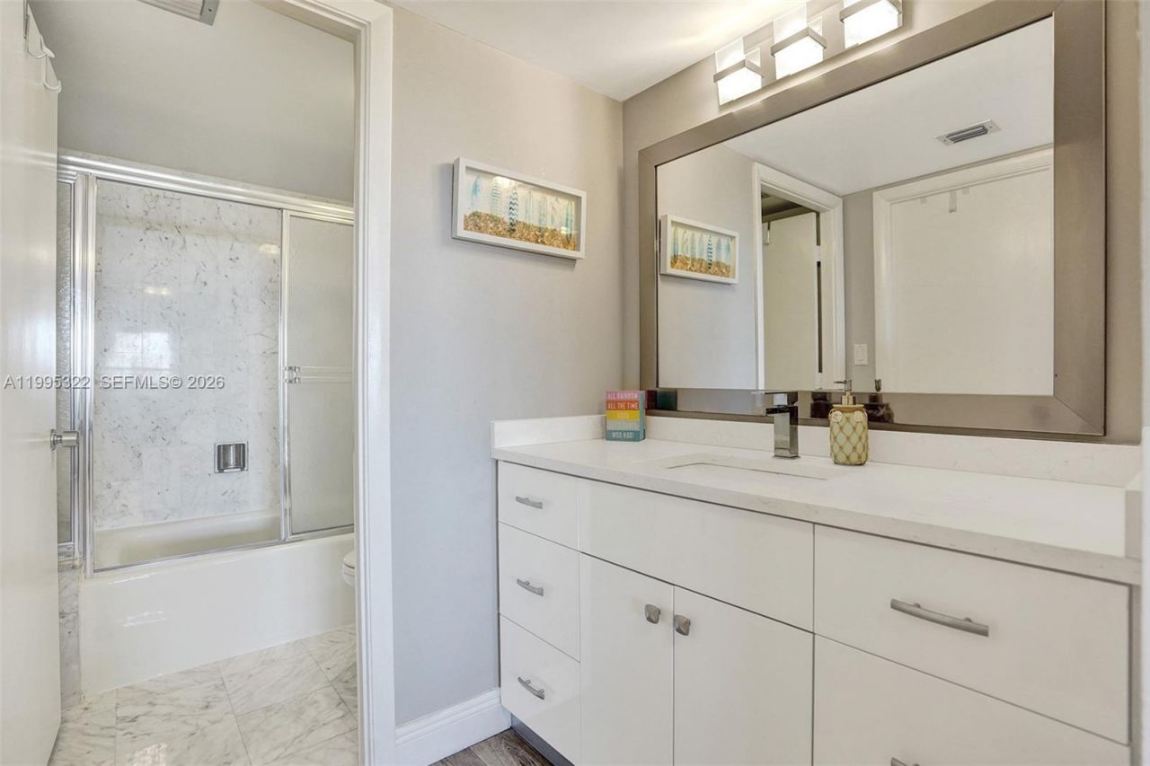 3200 N Port Royale Dr N, Unit 1209, Fort Lauderdale, FL 33308 Photo