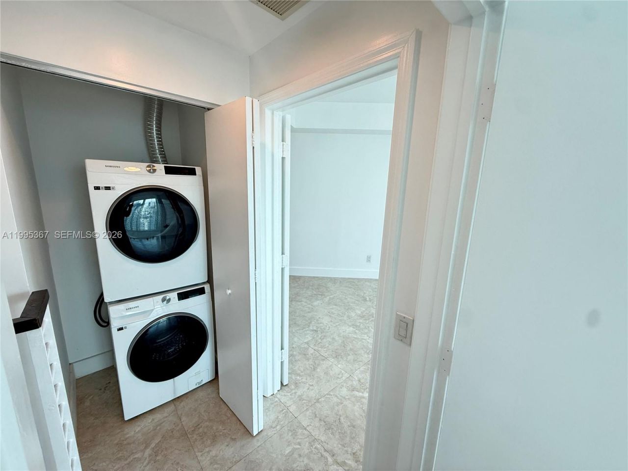 60 SW 13th St, Unit 4018, Miami, FL 33130 Photo