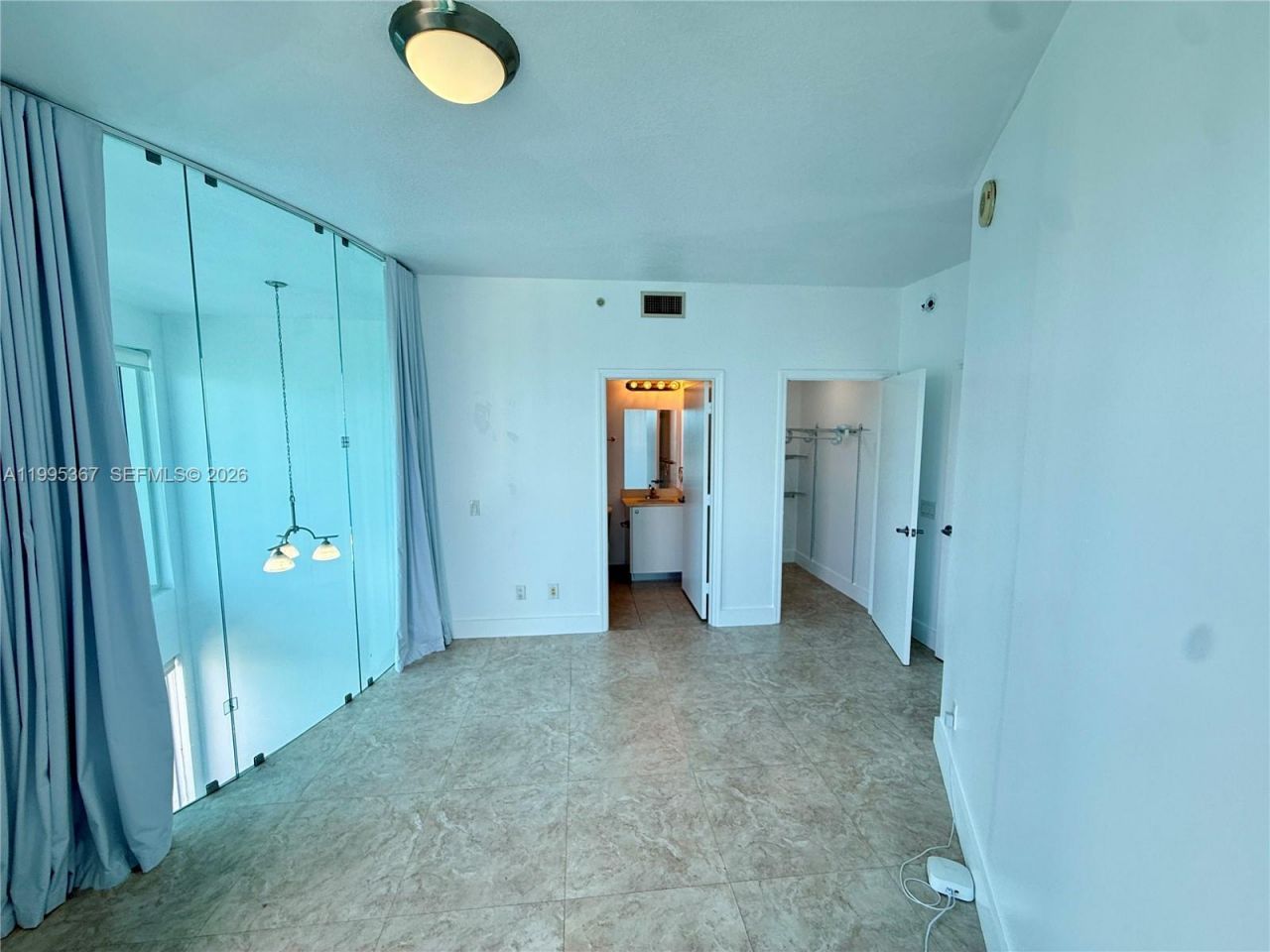 60 SW 13th St , Unit 4018, Miami, FL 33130 Photo