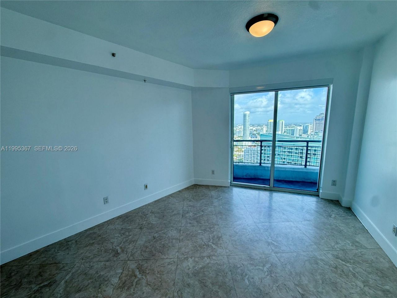 60 SW 13th St , Unit 4018, Miami, FL 33130 Photo