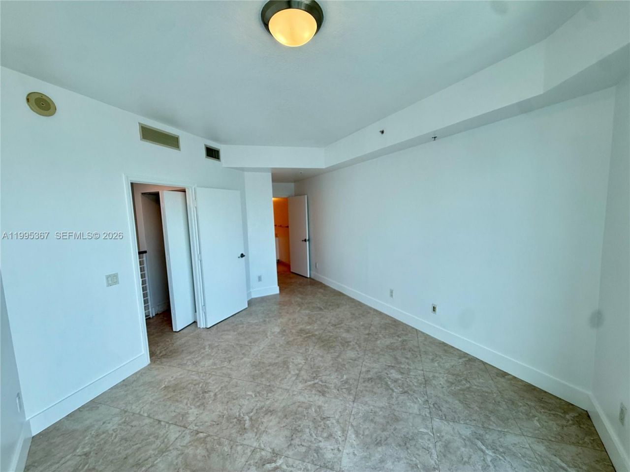 60 SW 13th St , Unit 4018, Miami, FL 33130 Photo