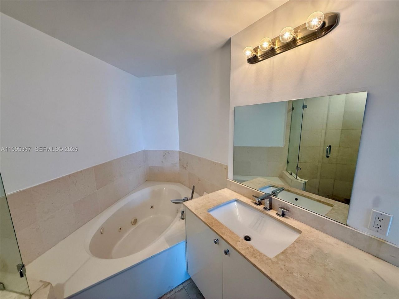 60 SW 13th St , Unit 4018, Miami, FL 33130 Photo