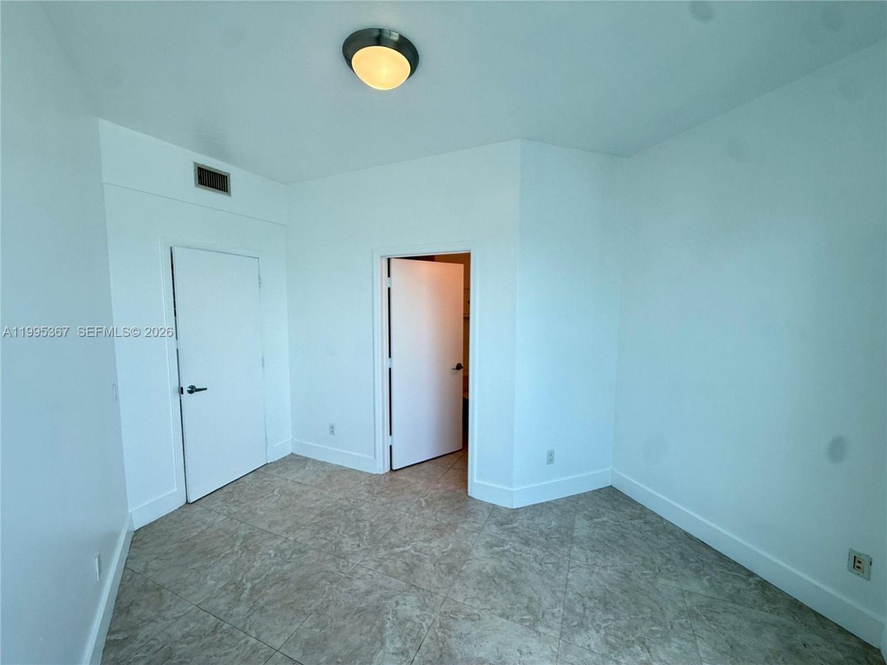 60 SW 13th St, Unit 4018, Miami, FL 33130 Photo