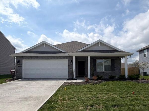 1414 Camden Ln, Xenia, OH 45385