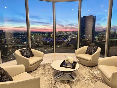 2900 Mckinnon Street, Unit 2204, Dallas, TX 75201