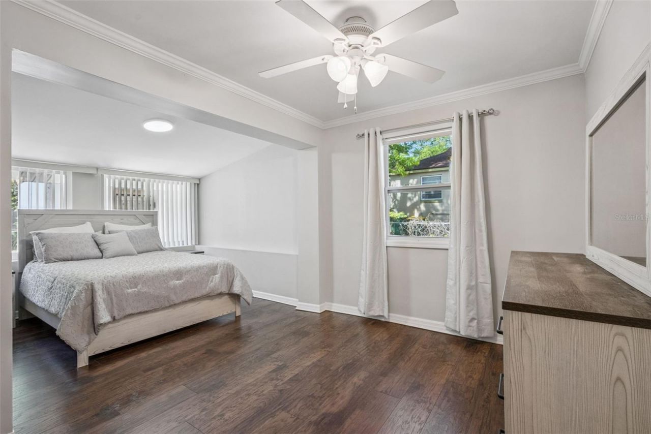 334 W Howry Avenue , Deland, FL 32720 Photo