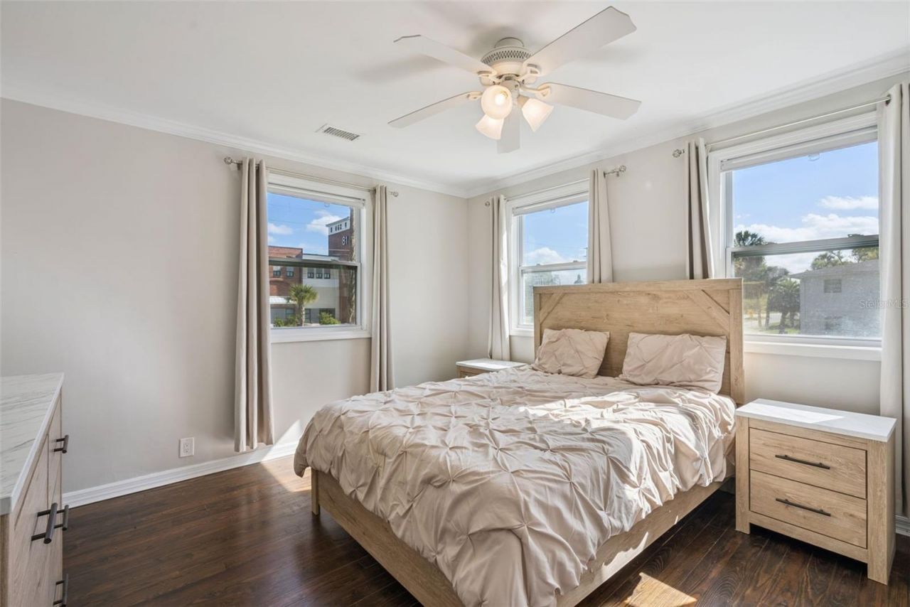 334 W Howry Avenue , Deland, FL 32720 Photo