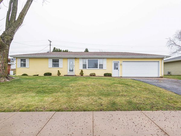 233 St Ann Avenue, Dickeyville, WI 53808