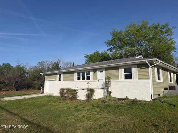 2107 Tipton Station Rd, Knoxville, TN 37920