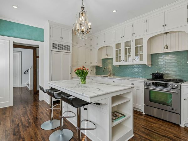 2310 Humboldt Avenue S, Minneapolis, MN 55405