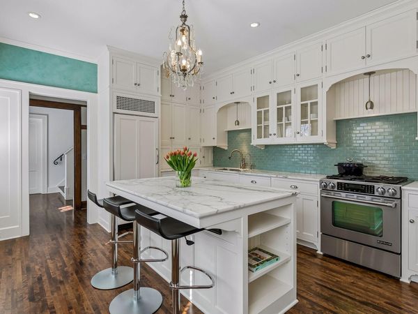 2310 Humboldt Avenue S, Minneapolis, MN 55405