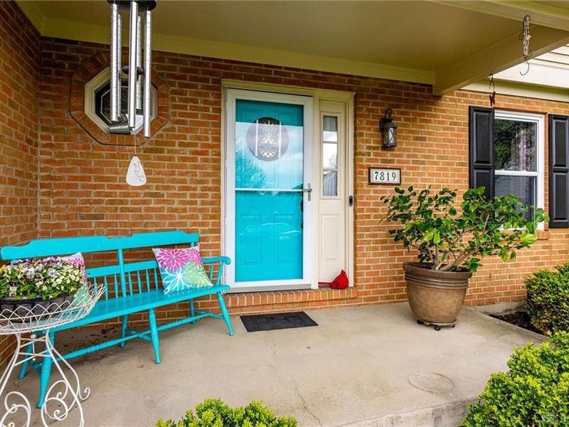 7819 Moatbridge Court, West Chester, OH 45069 Photo 2