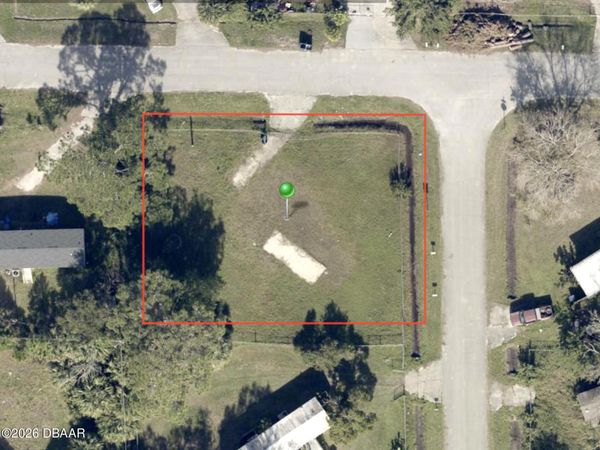 180 Mae Street, Oak Hill, FL 32759