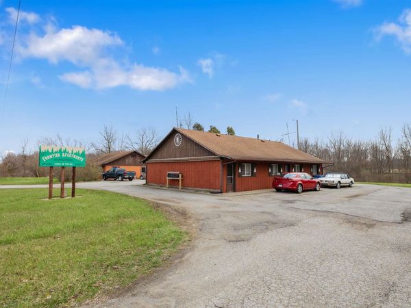 4865 W US 30 Highway, Columbia City, IN 46725