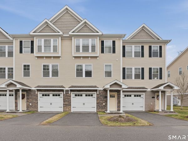 3 Village, Unit 3, East Lyme, CT 06357