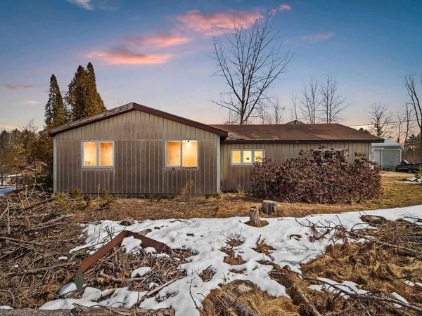 1610 KENNY DRIVE, Crivitz, WI 54114