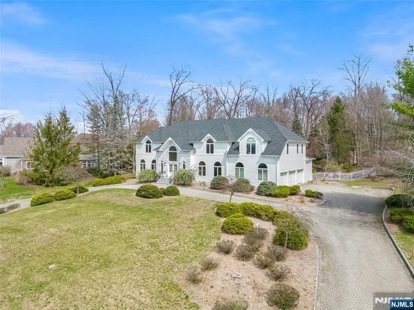 718 High Woods Drive, FRANKLIN LAKES, NJ 07417