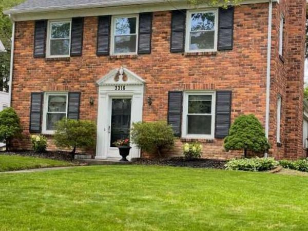 3316 Grimsby Place, Ottawa Hills, OH 43606