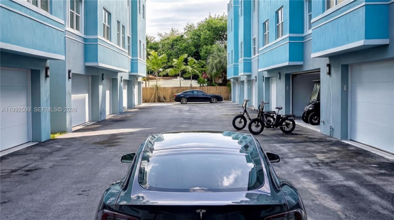 824 SE 12th Ct, Unit 856, Fort Lauderdale, FL 33316 Photo