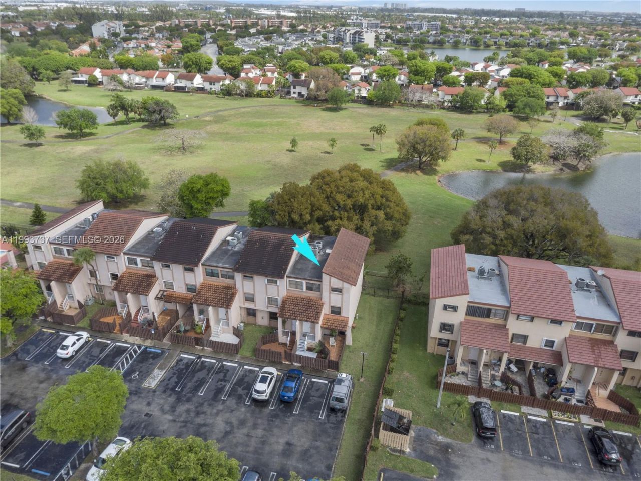 425 W Park Dr , Unit 12, Miami, FL 33172 Photo