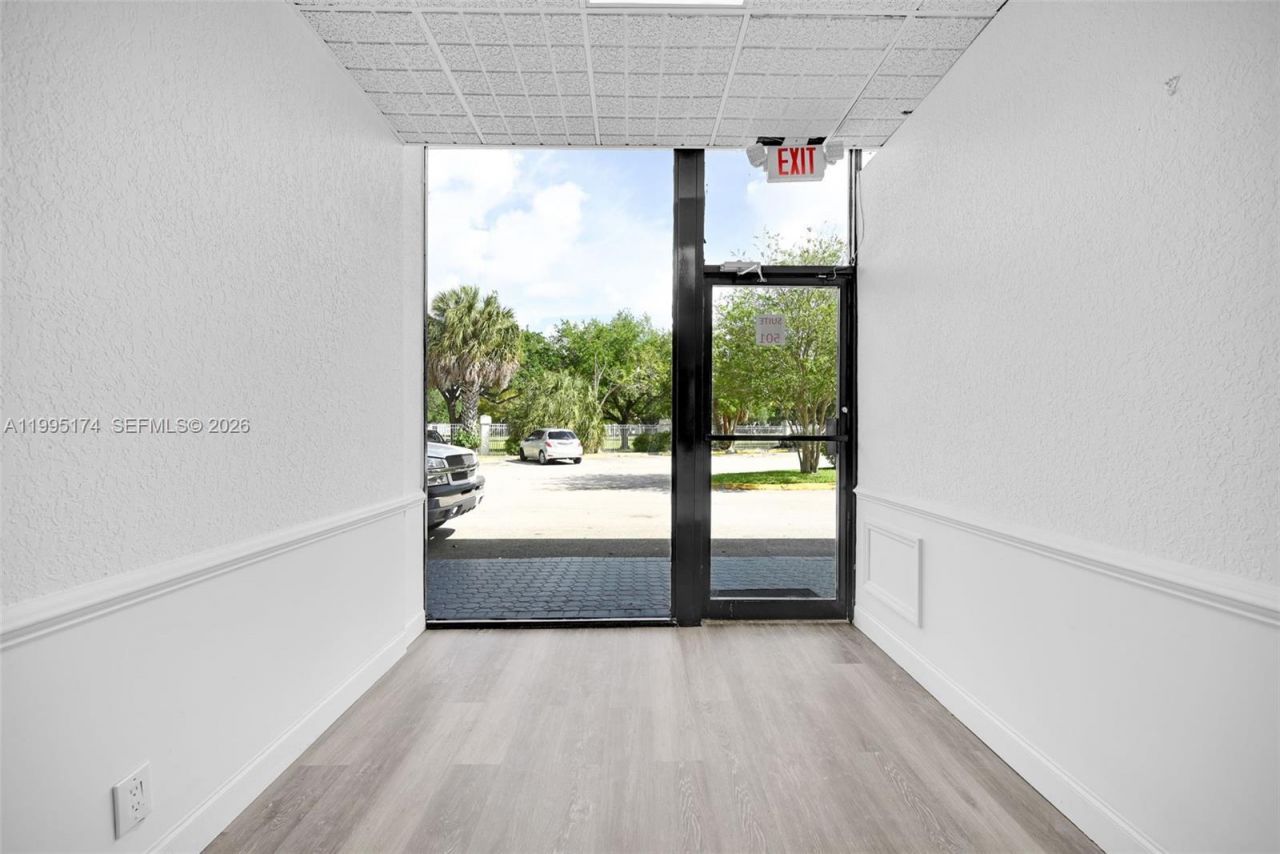 3801 N University Dr, Unit 501, Sunrise, FL 33351 Photo