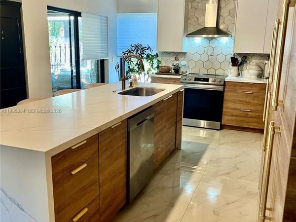 6201 Portsmouth Ln , Davie, FL 33331