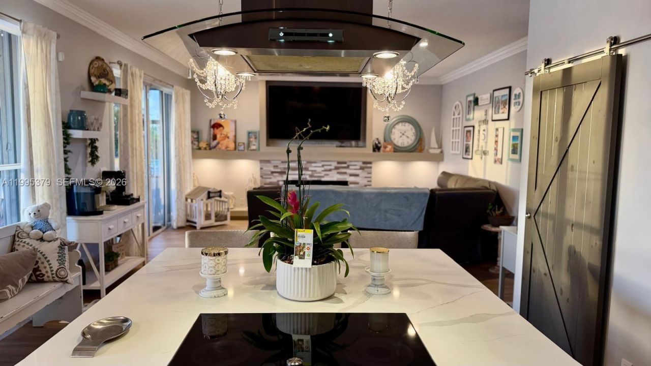 2386 SW 183rd Ter , Miramar, FL 33029 Photo