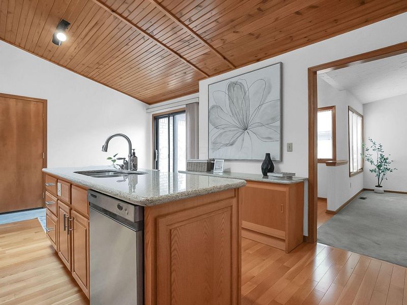 3309 Mansion Way, Unit 7, Columbus, OH 43221 Photo 11